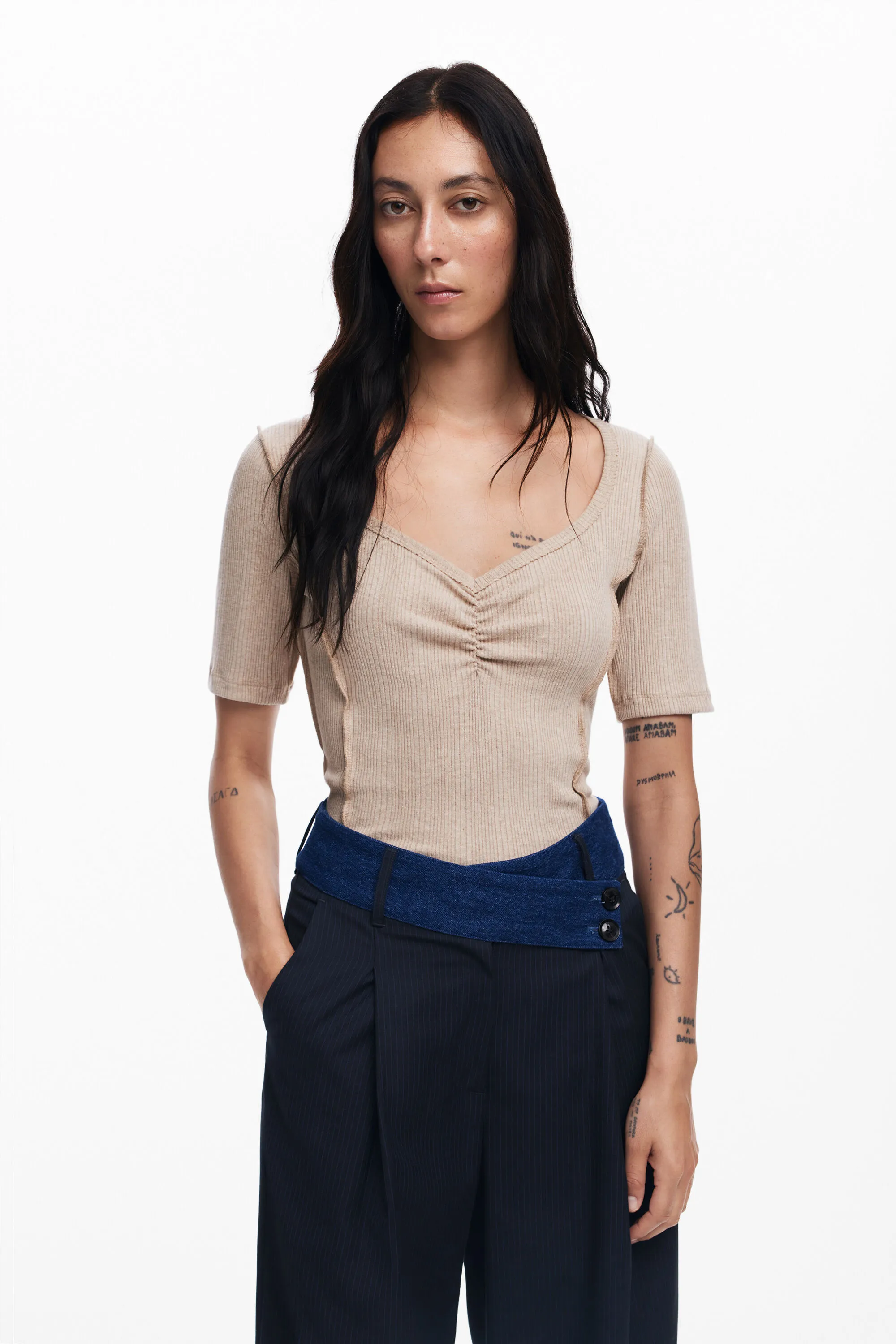 Camiseta escote fruncido